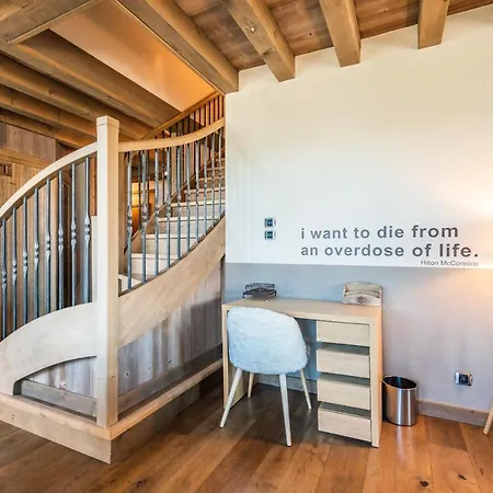 Tiama 1850 - By Emerald *